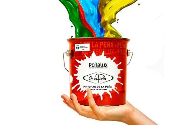 Esmaltes Peñalux